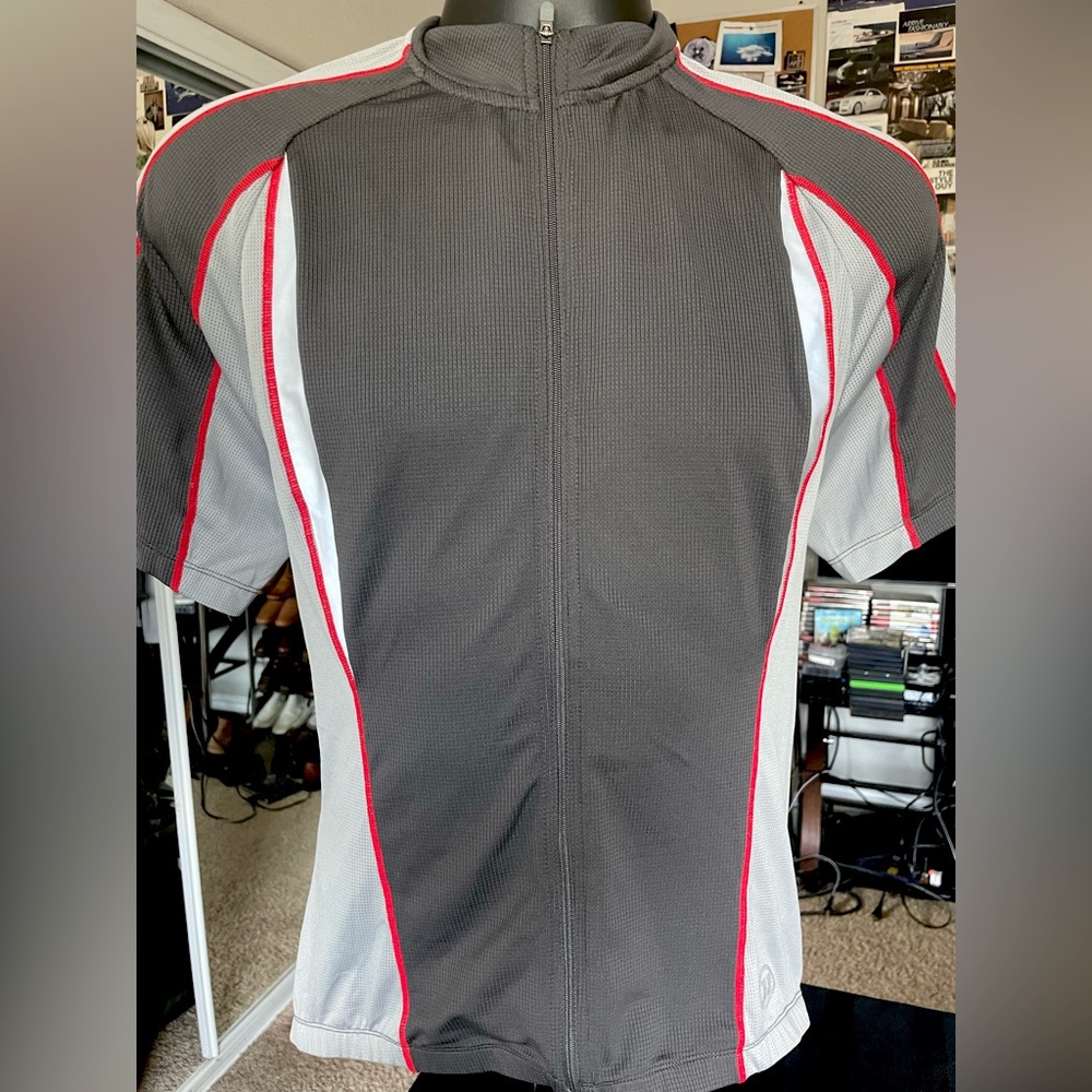 Novara Men’s biker shirt / size : Med. / gray/ red